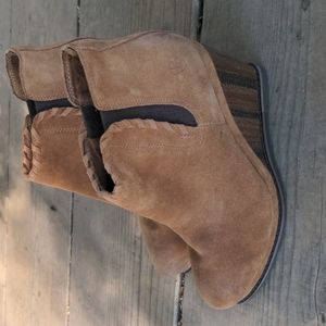 NWOT Ariat Women's Belle Western Chic Wedge Boot Soho Sand Tan Suede Size 11B